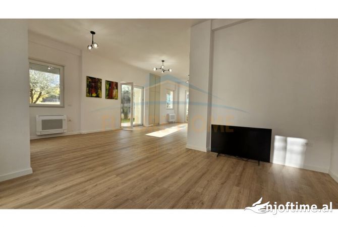 Mjull Bathore,  Jepet me Qera, Residenca " Vila Lule", TIRANE 