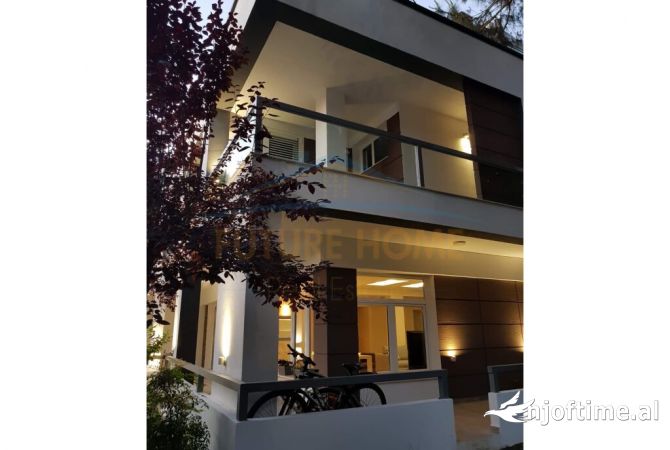 Villa di lusso in vendita a Durazzo 3+1, Arredato