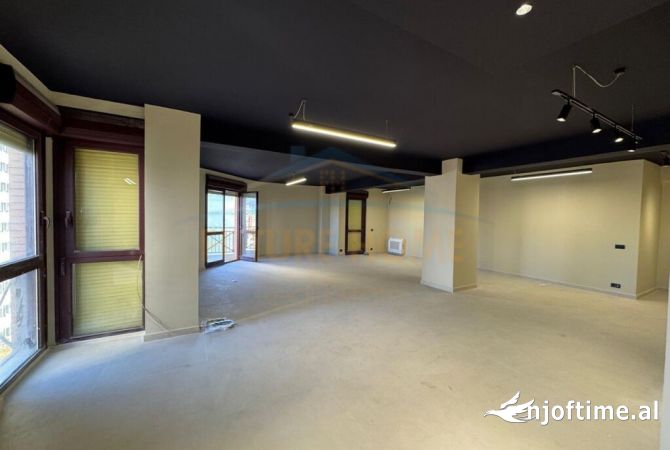  Apartament Per Zyra 3+1+2, Qender tek Torre Drin, Tirane.