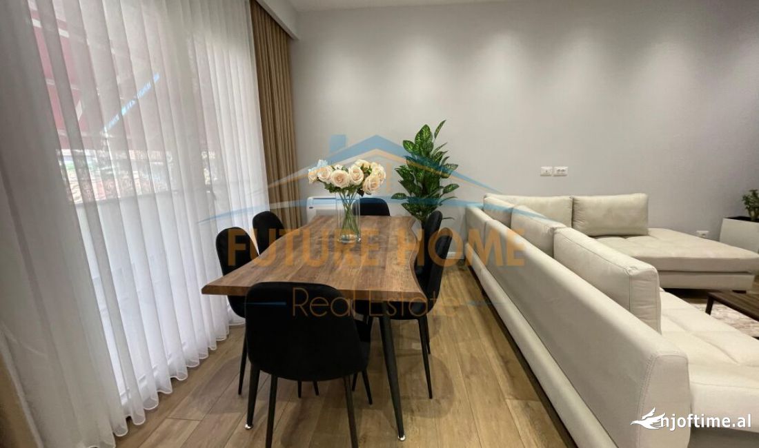 Shtepi me qera Apartament ne Tirane, 2+1, Mobilimi E mobiluar, Pagesa 800  Euro.