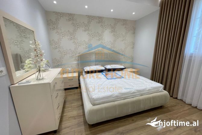 Shtepi me qera Apartament ne Tirane, 2+1, Mobilimi E mobiluar, Pagesa 800  Euro.