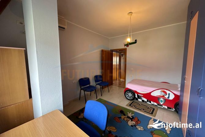 Shtepi me qera Apartament ne Tirane, 2+1, Mobilimi E mobiluar, Pagesa 750  Euro.