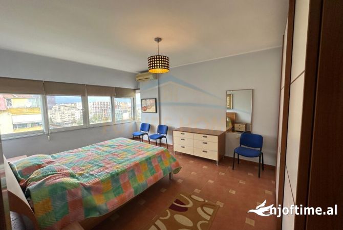 Shtepi me qera Apartament ne Tirane, 2+1, Mobilimi E mobiluar, Pagesa 750  Euro.