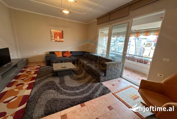 Shtepi me qera Apartament ne Tirane, 2+1, Mobilimi E mobiluar, Pagesa 750  Euro.