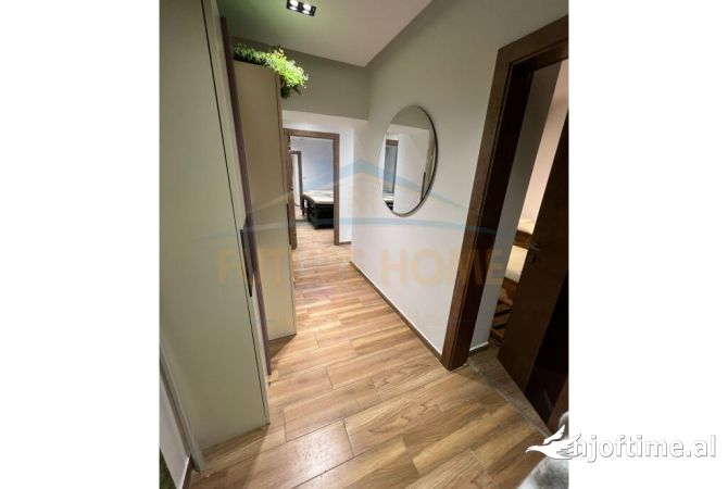 Jepet me Qera, Ambient Biznesi , Petro Nini , Tirane.