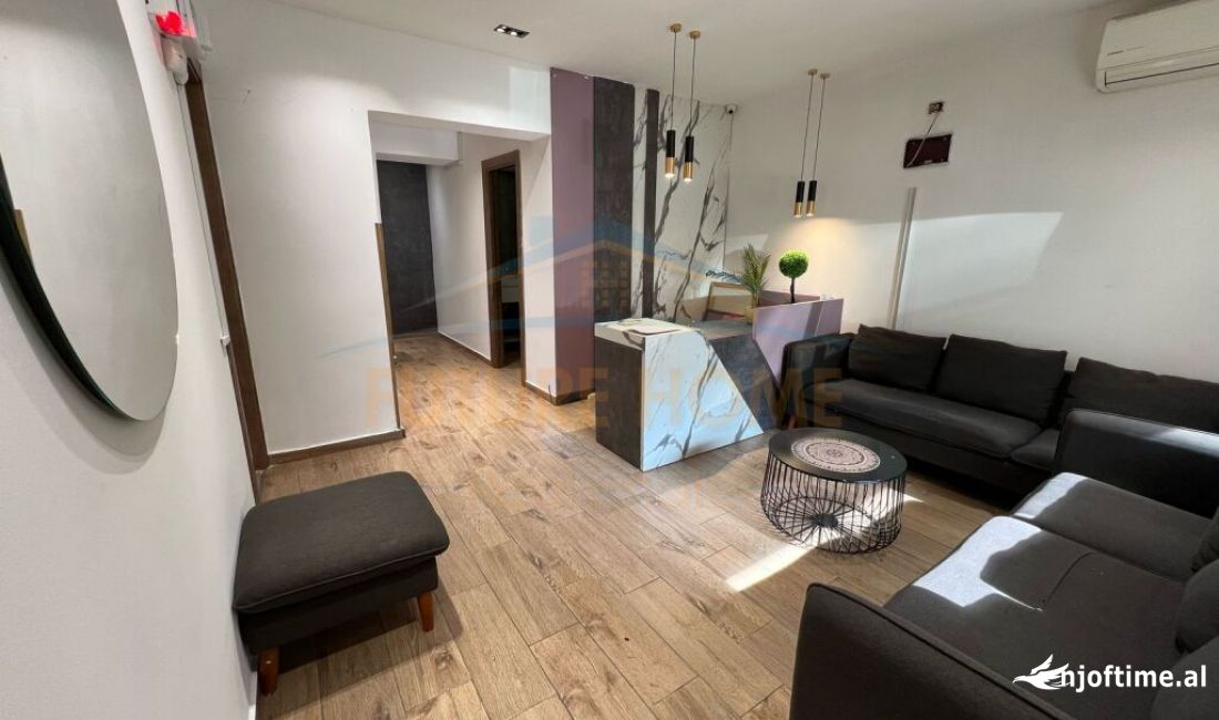 Jepet me Qera, Ambient Biznesi , Petro Nini , Tirane.