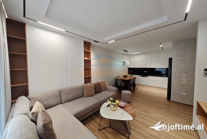 Appartamento in vendita a Tirana 3+1, Arredato