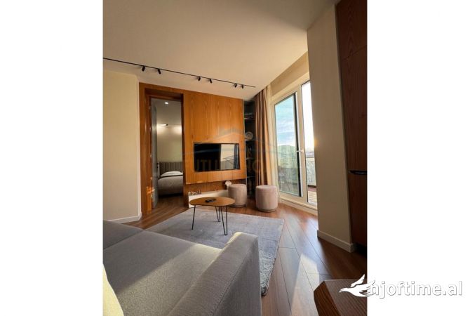Shtepi ne shitje Apartament ne Tirane, 2+1, Mobilimi E mobiluar, Pagesa 280,000  Euro.
