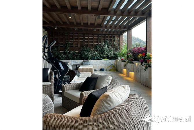 Appartamento in vendita a Tirana 3+1, Arredato