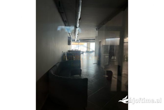 Ambient biznesi ne shitje 2+1 ne Durres - 750,000 Euro