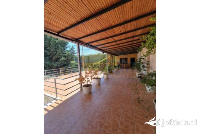 Qera, Ambjent Biznesi, Autostrada Tirane-Durres, Tirane