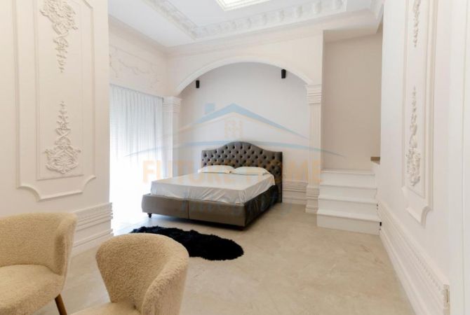 Villa di lusso in vendita a Tirana 4+1, Arredato