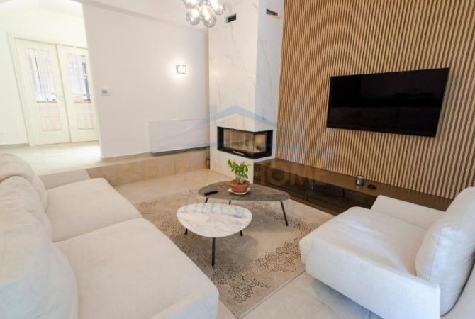 Villa di lusso in vendita a Tirana 4+1, Arredato