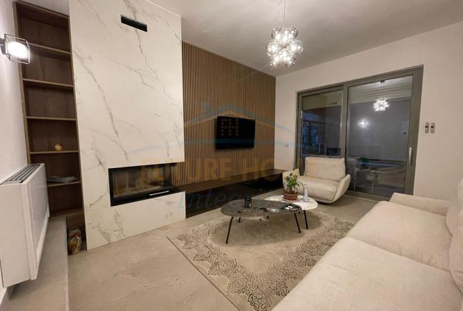 Villa di lusso in vendita a Tirana 4+1, Arredato