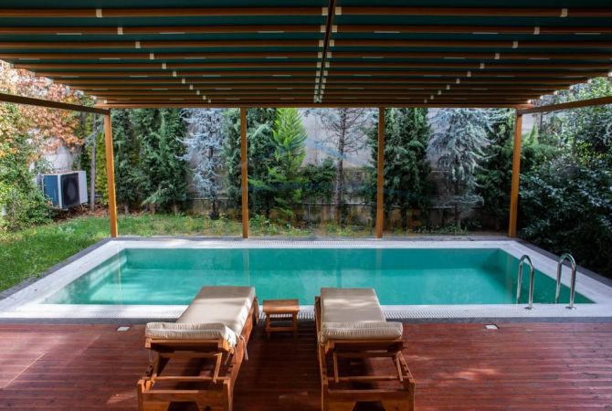 Villa di lusso in vendita a Tirana 4+1, Arredato