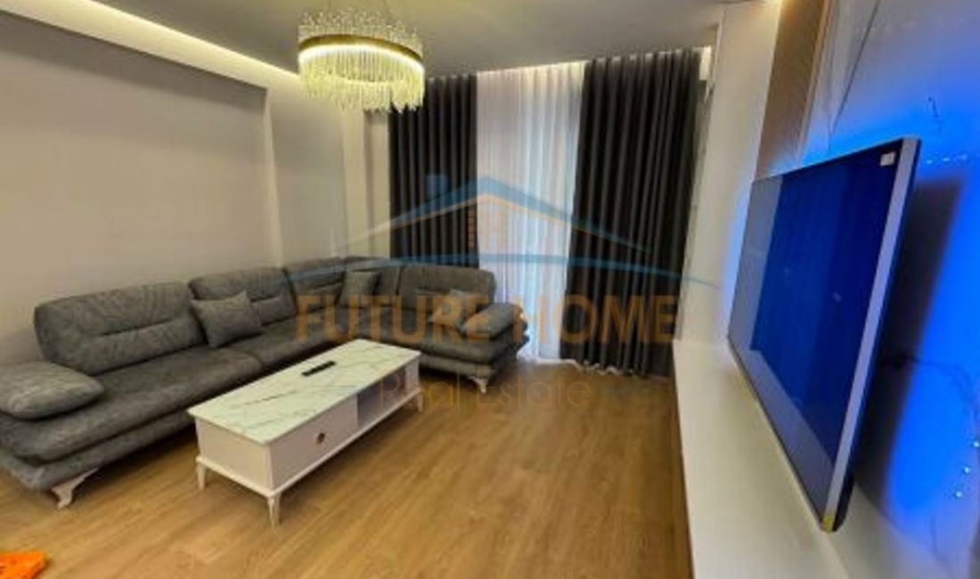 Shtepi ne shitje Apartament ne Tirane, 2+1, Mobilimi E mobiluar, Pagesa 299,000  Euro.