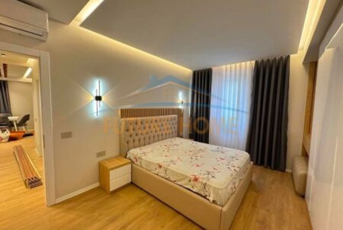 Shtepi ne shitje Apartament ne Tirane, 2+1, Mobilimi E mobiluar, Pagesa 299,000  Euro.