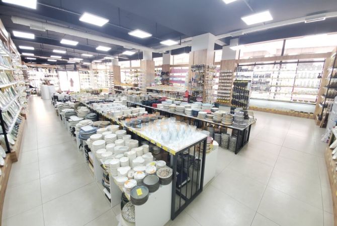 Business Property in Sale 1+1 in Tirana - 1,600,000 Euro