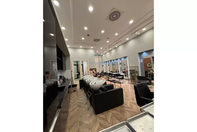 Business Property for Rent 1+1 in Tirana - 3,500 Euro