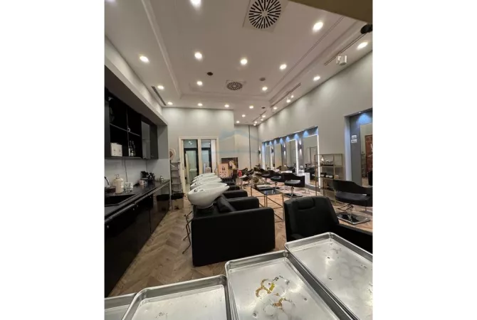 Business Property for Rent 1+1 in Tirana - 3,500 Euro