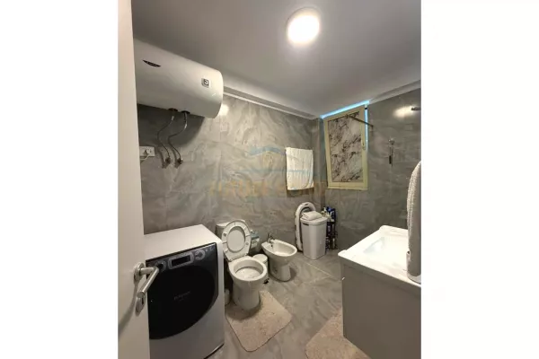 Shtepi ne shitje Apartament ne Tirane, 2+1, Mobilimi E mobiluar, Pagesa 115,000  Euro.