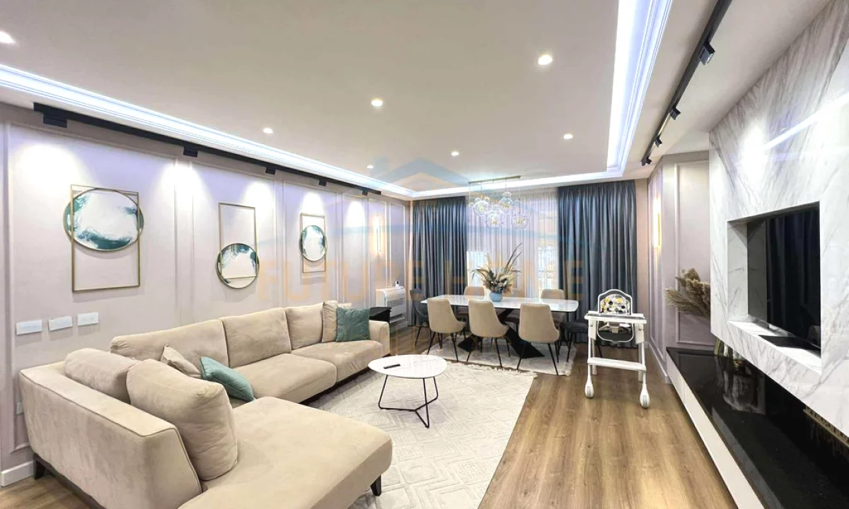 Shtepi ne shitje Apartament ne Tirane, 3+1, Mobilimi E mobiluar, Pagesa 245,000  Euro.