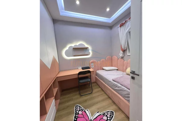 Shtepi ne shitje Apartament ne Tirane, 3+1, Mobilimi E mobiluar, Pagesa 245,000  Euro.