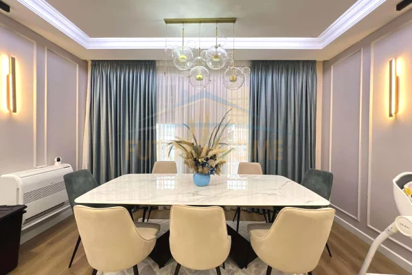 Shtepi ne shitje Apartament ne Tirane, 3+1, Mobilimi E mobiluar, Pagesa 245,000  Euro.