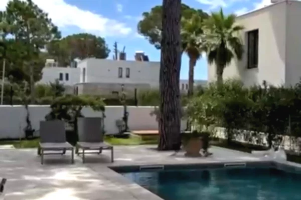 Casa privata/Indipendente in vendita a Durazzo 5+1, Arredato