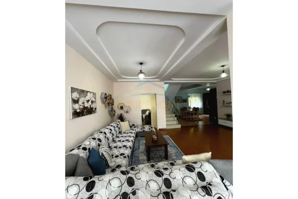 Casa privata/Indipendente in vendita a Tirana 3+1, Arredato