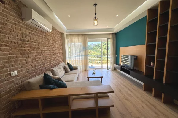 Casa privata/Indipendente in vendita a Tirana 2+1, Arredato