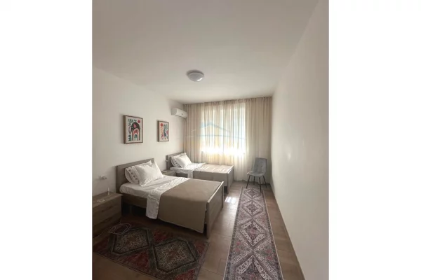 Shtepi me qera Apartament ne Tirane, 2+1, Mobilimi E mobiluar, Pagesa 850  Euro.