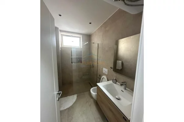 Shtepi me qera Apartament ne Tirane, 2+1, Mobilimi E mobiluar, Pagesa 850  Euro.