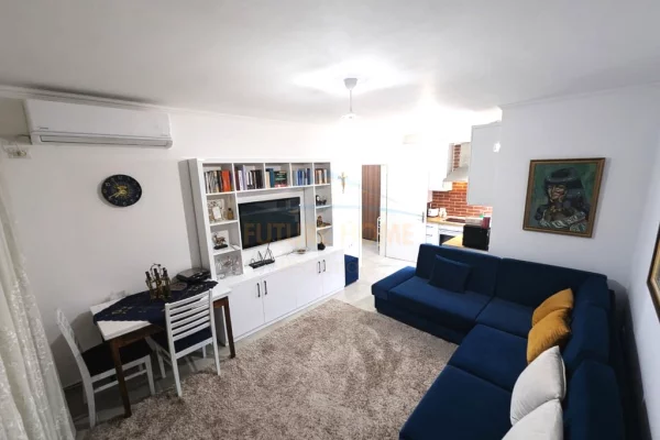 Shtepi me qera Apartament ne Tirane, 1+1, Mobilimi E mobiluar, Pagesa 400  Euro.