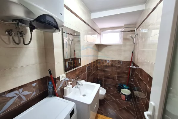 Shtepi me qera Apartament ne Tirane, 2+1, Mobilimi E mobiluar, Pagesa 800  Euro.