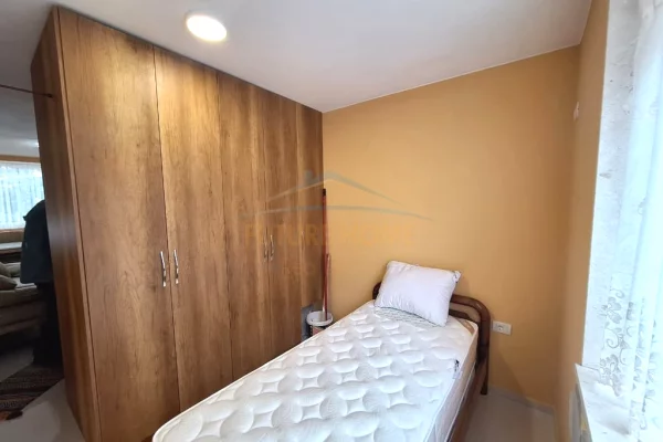 Shtepi me qera Apartament ne Tirane, 2+1, Mobilimi E mobiluar, Pagesa 800  Euro.