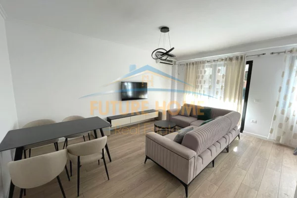 Shtepi me qera Apartament ne Tirane, 2+1, Mobilimi E mobiluar, Pagesa 800  Euro.
