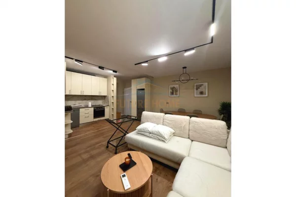 Shtepi me qera Apartament ne Tirane, 2+1, Mobilimi E mobiluar, Pagesa 900  Euro.