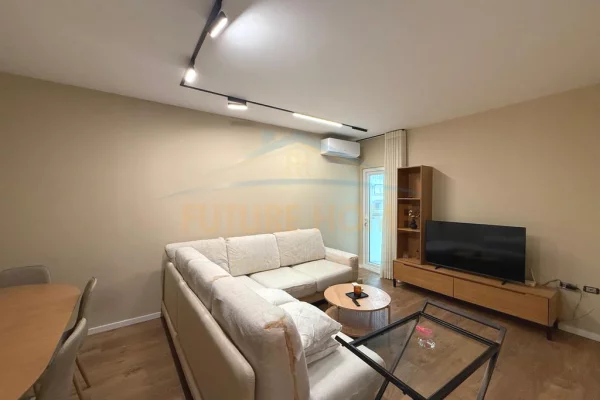 Shtepi me qera Apartament ne Tirane, 2+1, Mobilimi E mobiluar, Pagesa 900  Euro.