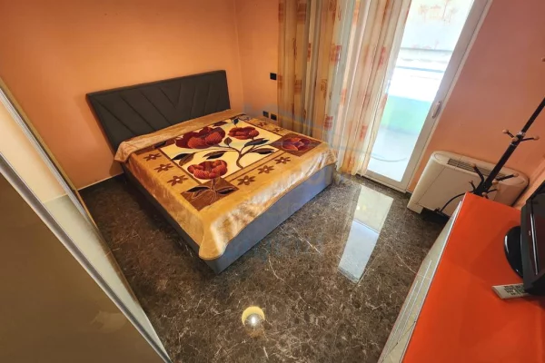 Shtepi me qera Apartament ne Tirane, 2+1, Mobilimi E mobiluar, Pagesa 800  Euro.