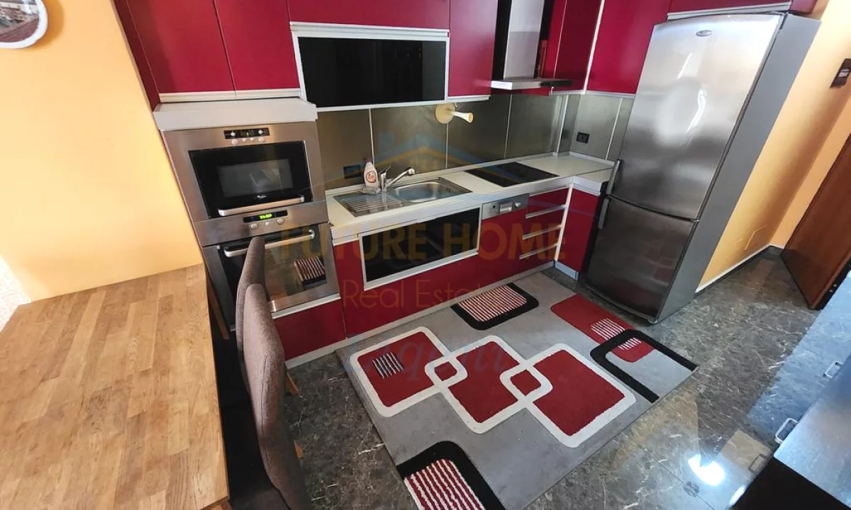 Shtepi me qera Apartament ne Tirane, 2+1, Mobilimi E mobiluar, Pagesa 800  Euro.