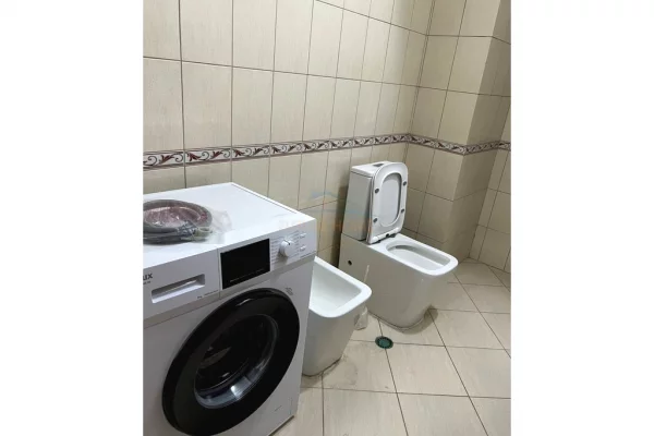 Shtepi me qera Apartament ne Tirane, 3+1, Mobilimi E mobiluar, Pagesa 1,100  Euro.