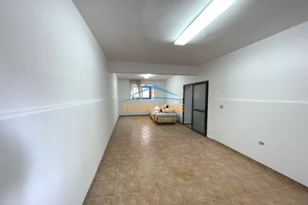 Shtepi me qera Apartament ne Tirane, 2+1, Mobilimi E mobiluar, Pagesa 600  Euro.