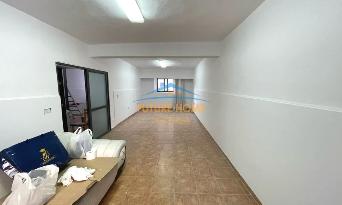 Shtepi me qera Apartament ne Tirane, 2+1, Mobilimi E mobiluar, Pagesa 600  Euro.