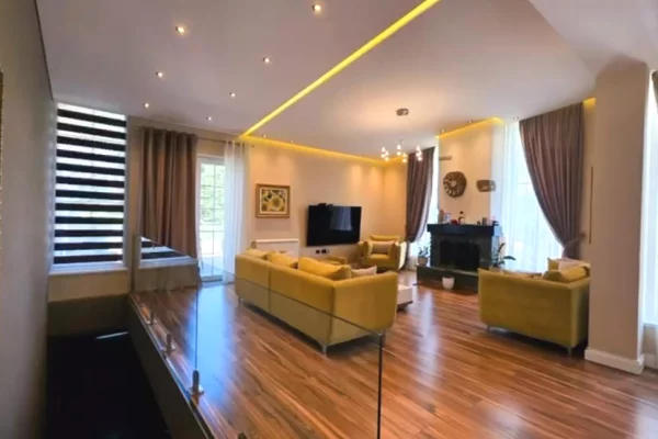 Casa in vendita 5+1 a Tirana - 1,100,000 Euro