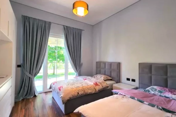 Villa di lusso in vendita a Tirana 5+1, Arredato