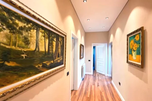 Villa di lusso in vendita a Tirana 5+1, Arredato