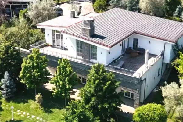 House for Rent 5+1 in Tirana - 3,500 Euro