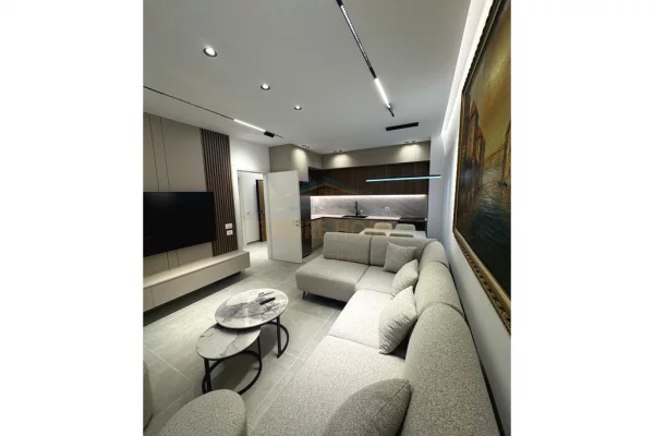 Shtepi me qera Apartament ne Tirane, 1+1, Mobilimi E mobiluar, Pagesa 600  Euro.