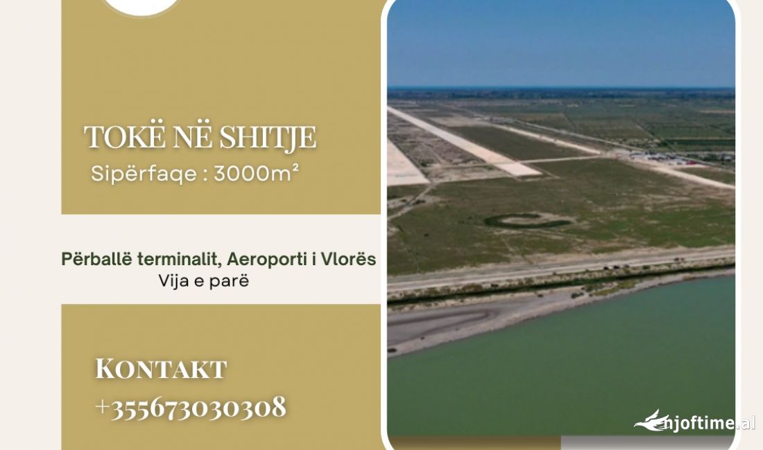Toke per shitje perballe Terminalit te Vlores 
